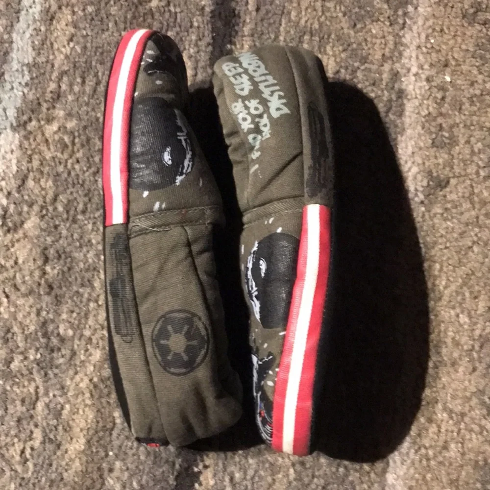 Star Wars Darth Vader Big Boys Gray Fleece Lined Canvas Slippers